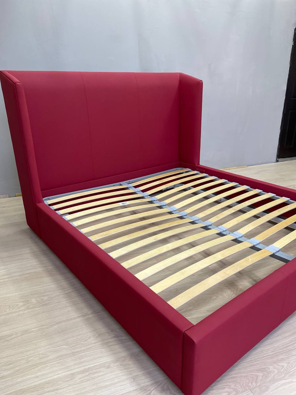 Luna high headboard bed